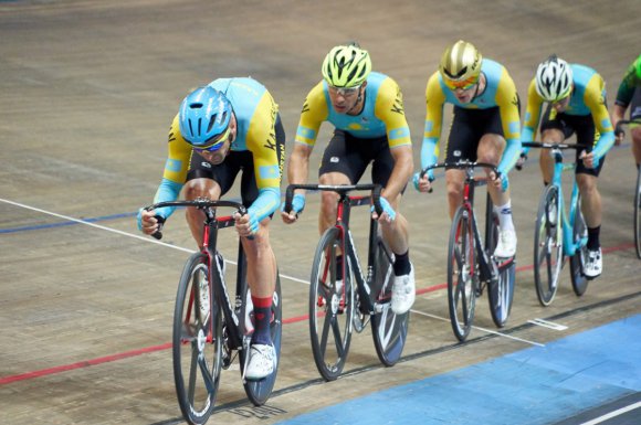 Казахстанские велосипедисты отправились на чемпионат мира