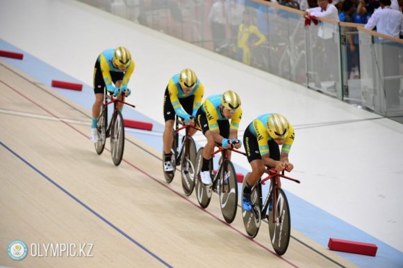 Сборная Казахстана по велоспорту заняла 4-е место в командной гонке преследования
