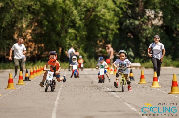 Стартовал очередной этап программы развития детского велоспорта в Казахстане 