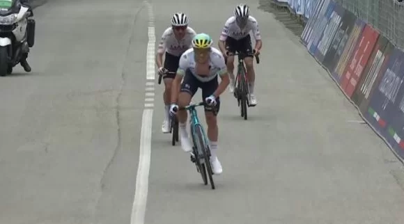 Алексей Луценко выиграл «королевский» этап на «Джиро д'Абруццо»
