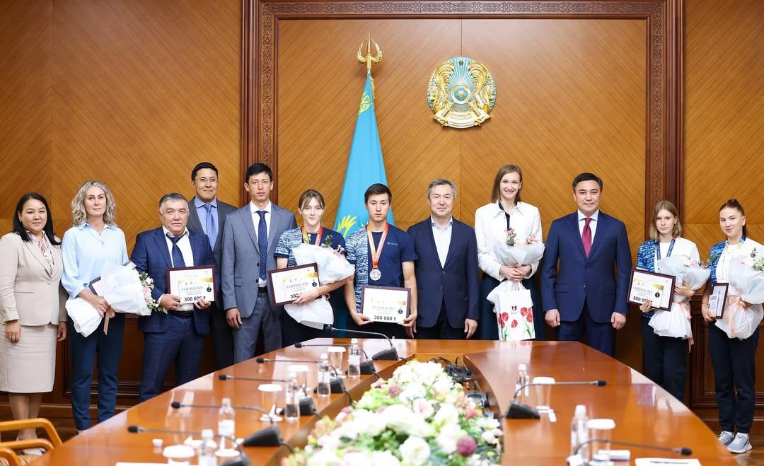 Шымкент қаласының әкімі Азия чемпионатының жеңімпаздарын марапаттады
