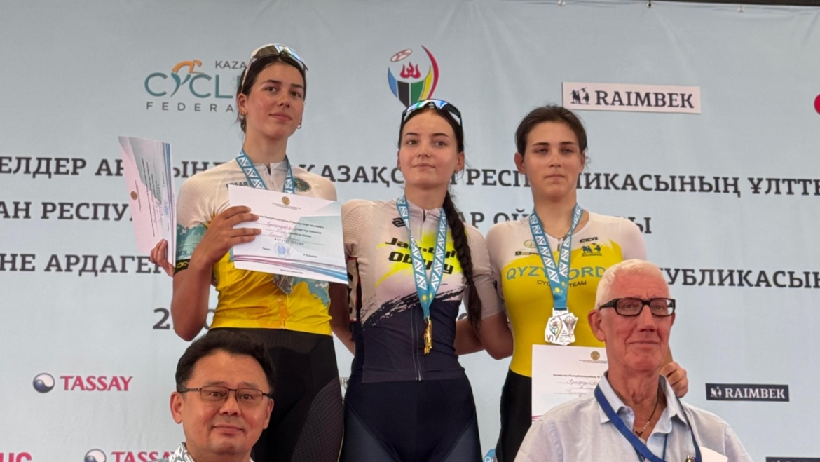 Сегодня в Усть-Каменогорске прошёл второй день VI Молодёжных игр Республики Казахстан по велоспорту на шоссе!